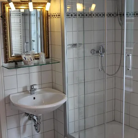 Gastehaus Belvedere Inn *